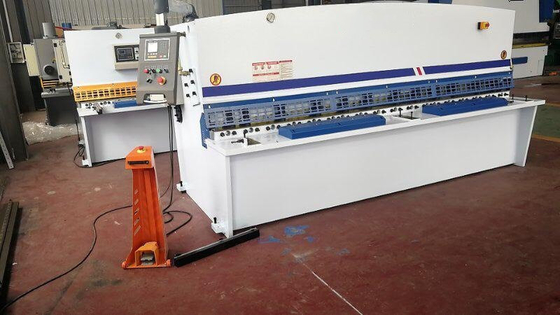 6mm 2500mm Cnc Hydraulisch het Bladmetaal Qc12y-6x2500 van de Scheerbeurtmachine