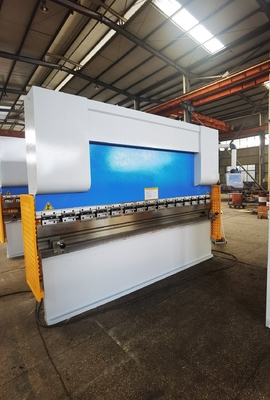 7.5KW CNC Press Brake Machine Hydraulisch zacht staal 400mm Gewicht 7000kg